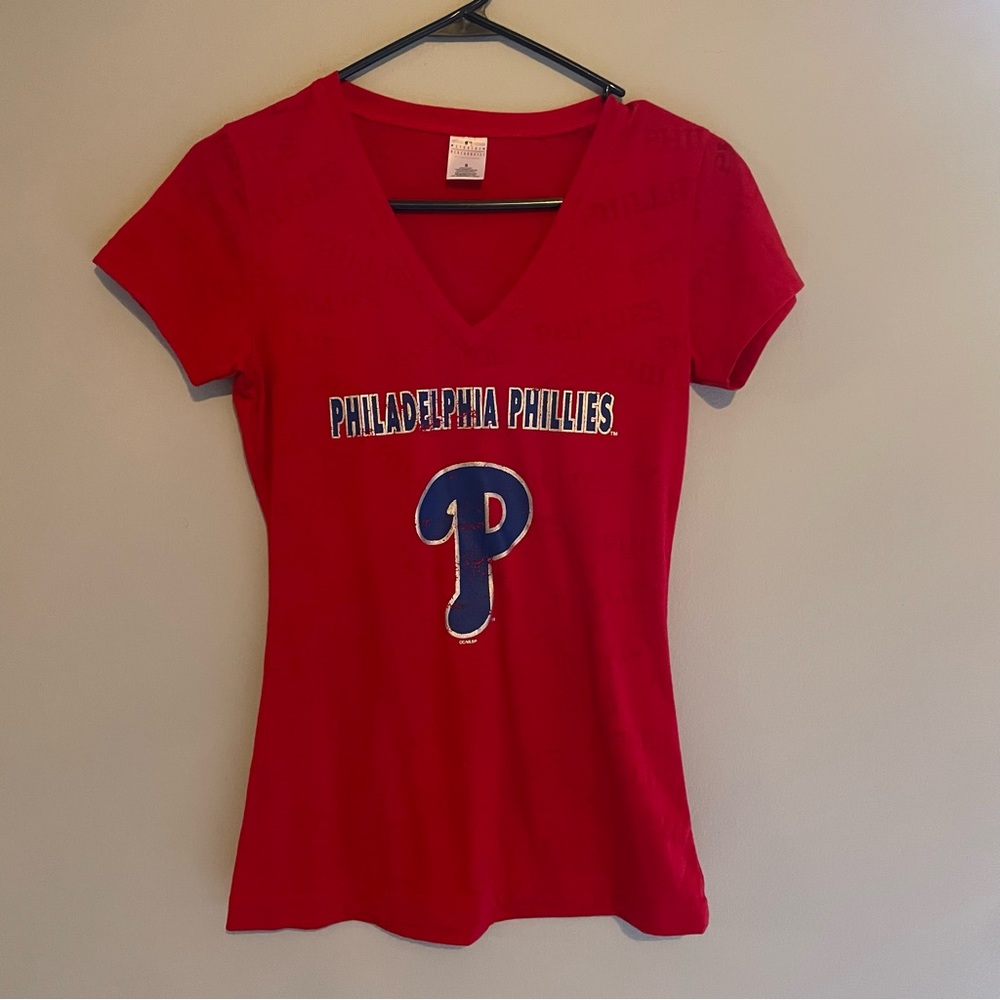 Ladies Philadelphia Phillies burnout t-shirt, NWOT